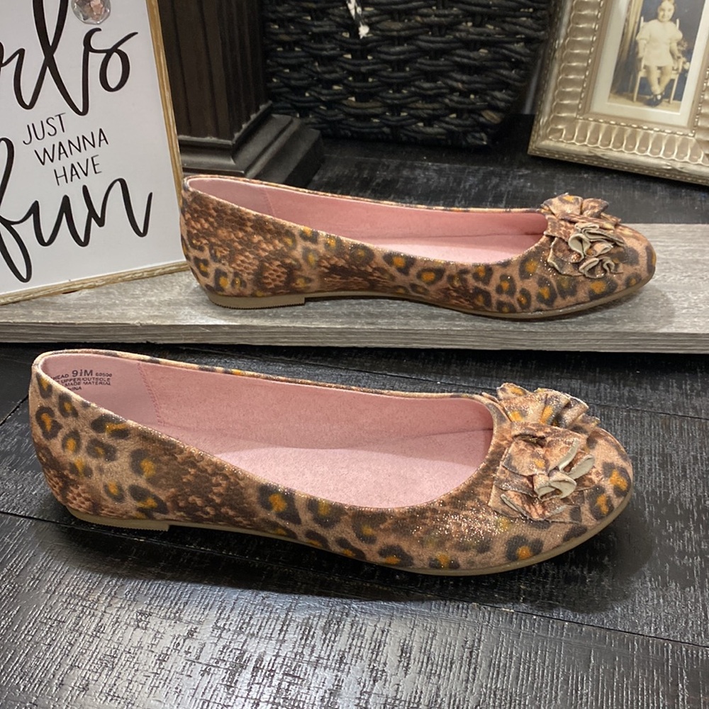 CL Laundry Size 9.5M “Go Ahead” Animal Print Shoes! - Picture 4 of 7